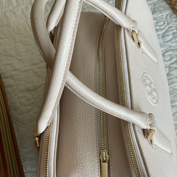 Tory Burch Marion bag. - Picture 3 of 12